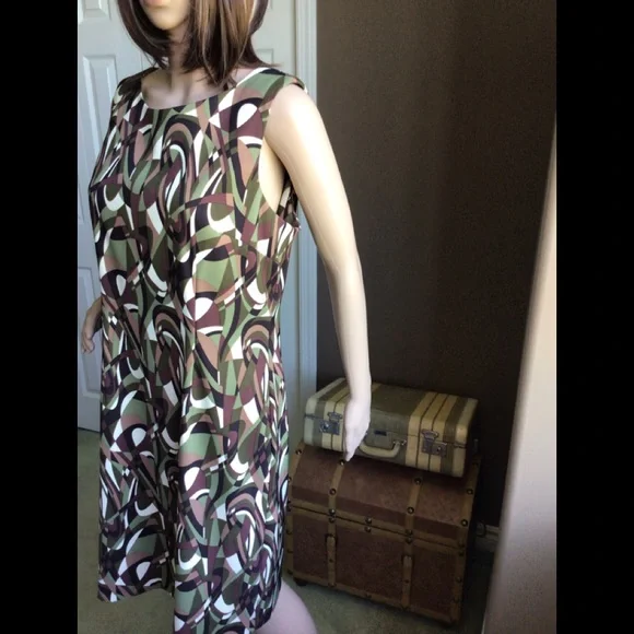 Connected Sleeveless Dress - Brown, Tan, Green and Cream - Picture 5 of 10